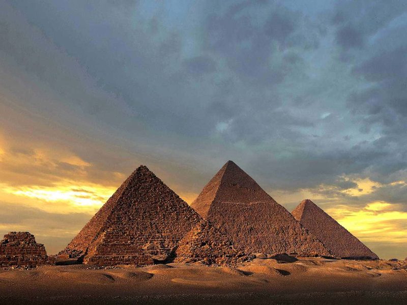 Day Tour to Cairo by Plane - Giza Plateau with Pyramids and Sphinx